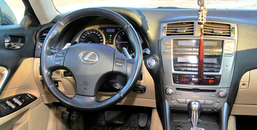 Lexus IS250 Dashboard